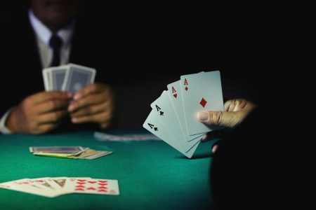 Gelapkan Uang Setoran Kantor, Untuk Main Judi Poker Online